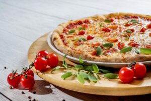 九州のペット宿で楽しめる豪華料理と部屋食の魅力は？